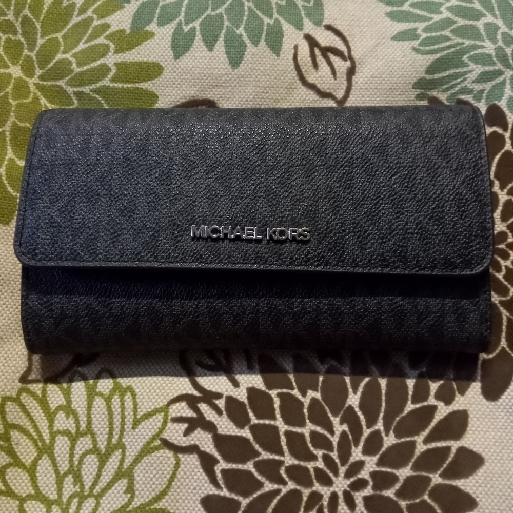Michael Kors wallet